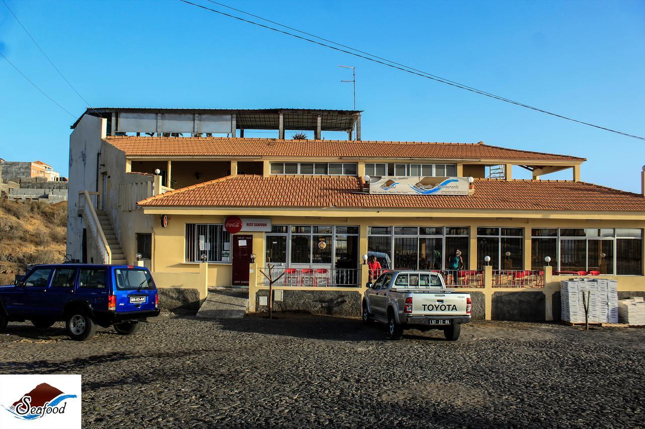 Hotel Ocean View & Restaurante Seafood Сао Филипе Екстериор снимка