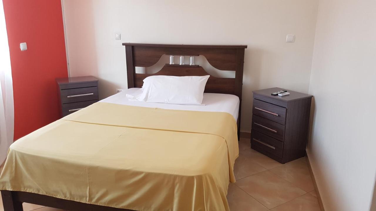 Hotel Ocean View & Restaurante Seafood Сао Филипе Екстериор снимка