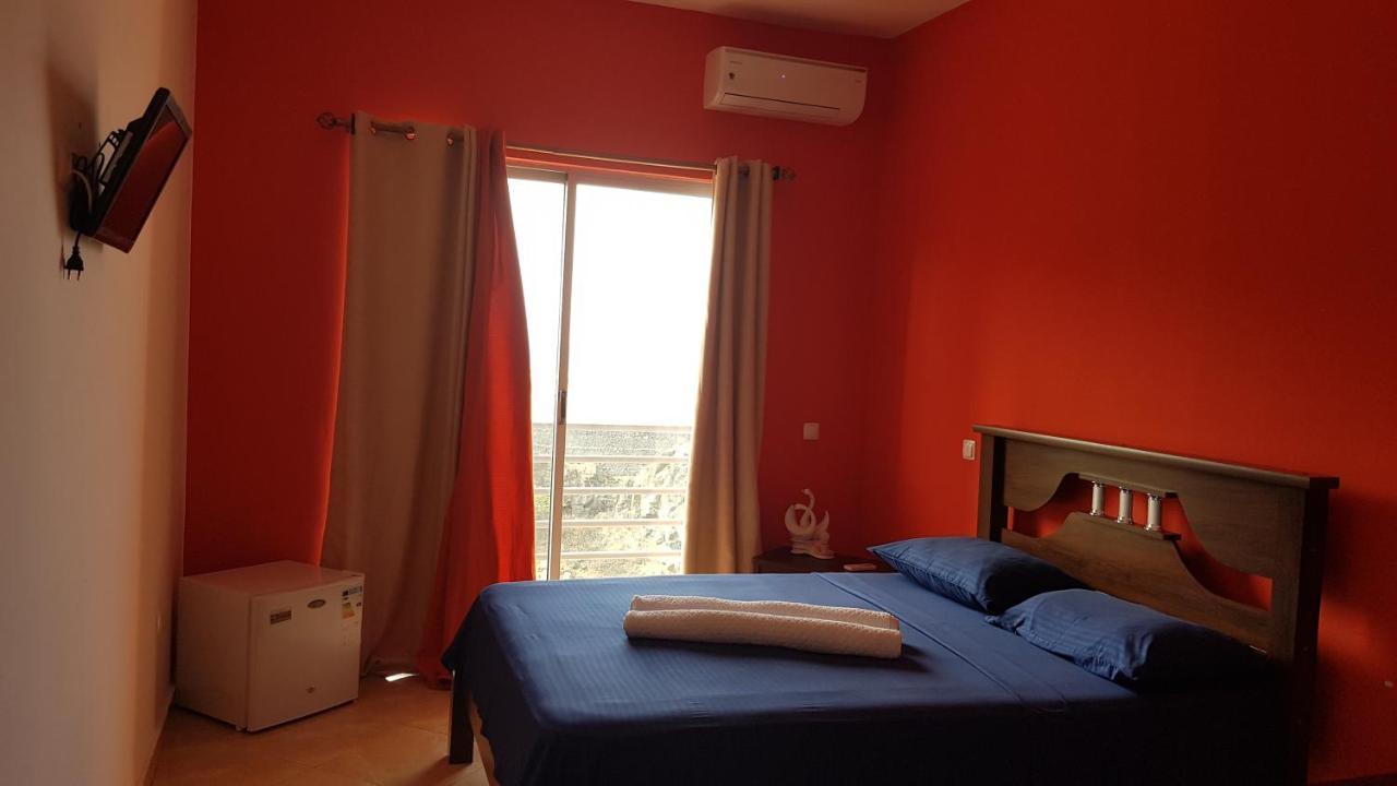 Hotel Ocean View & Restaurante Seafood Сао Филипе Екстериор снимка