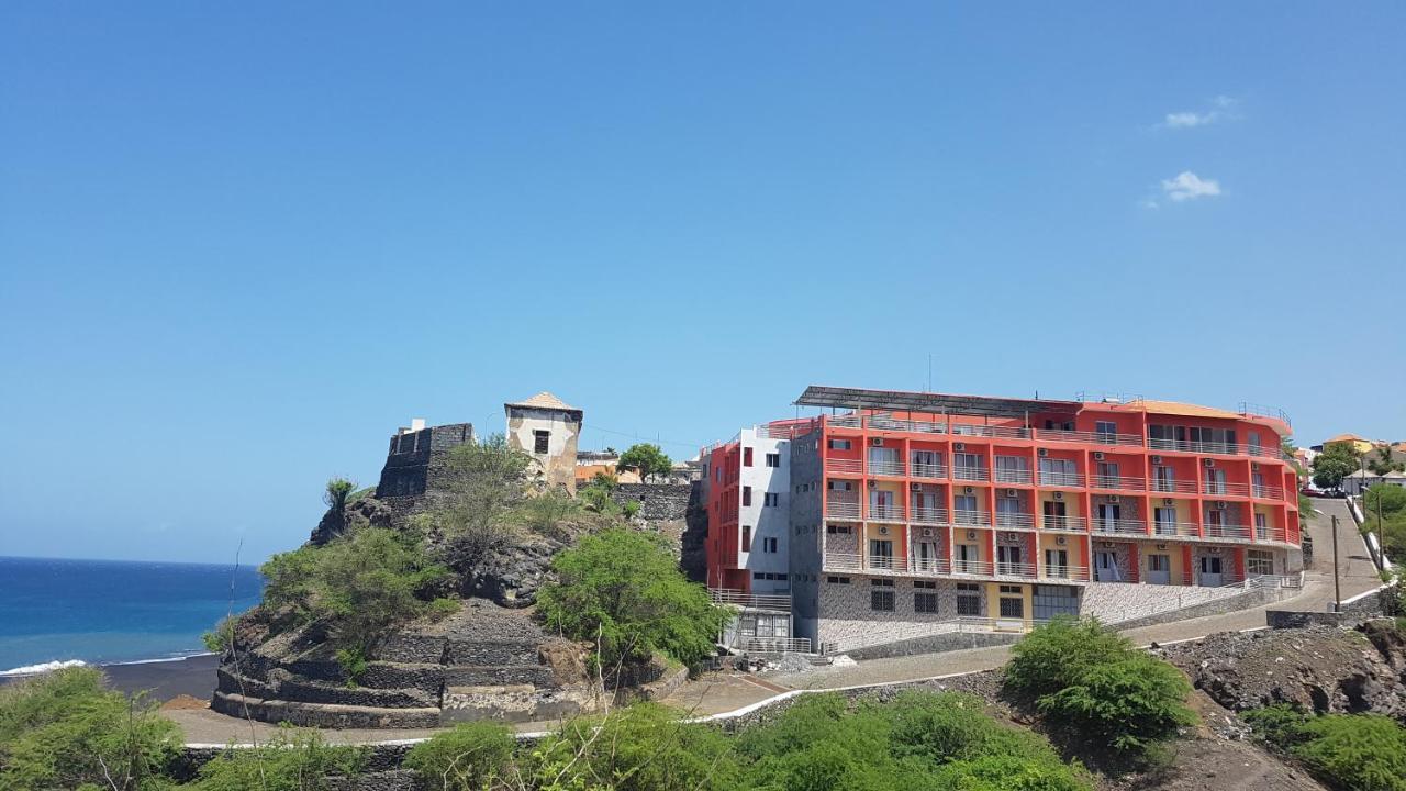 Hotel Ocean View & Restaurante Seafood Сао Филипе Екстериор снимка