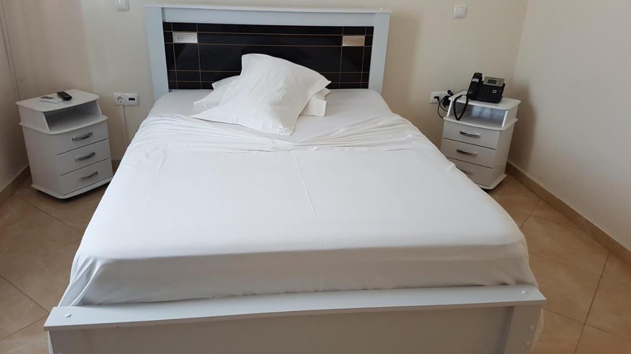 Hotel Ocean View & Restaurante Seafood Сао Филипе Екстериор снимка