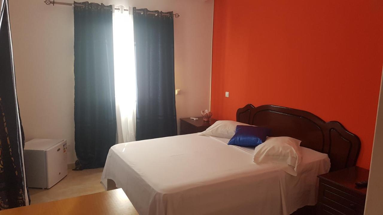 Hotel Ocean View & Restaurante Seafood Сао Филипе Екстериор снимка