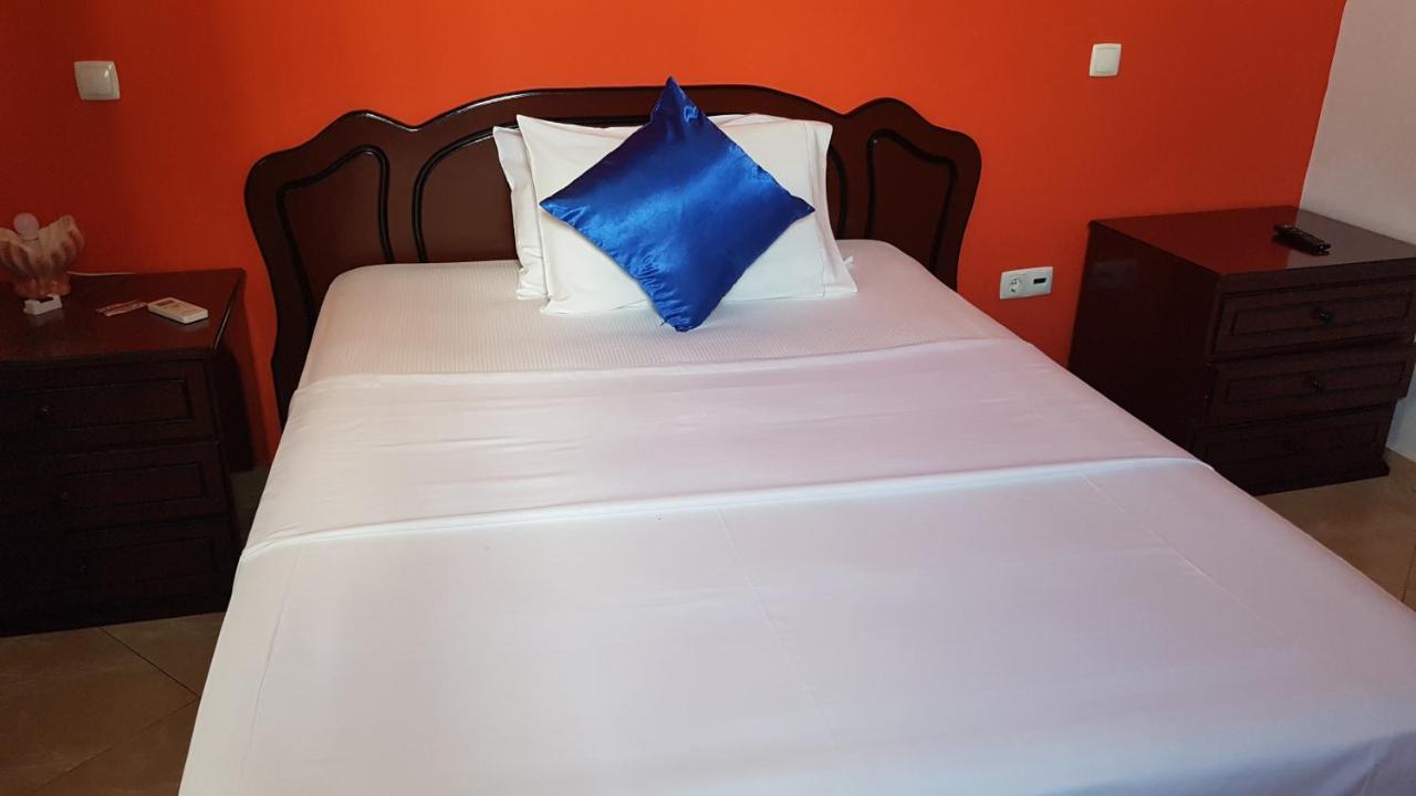 Hotel Ocean View & Restaurante Seafood Сао Филипе Екстериор снимка
